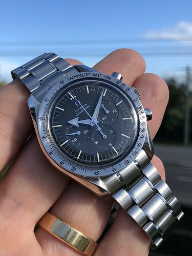 Omega+Speedmaster+broad+arrow+3594.50+Watch+Vault+(2)