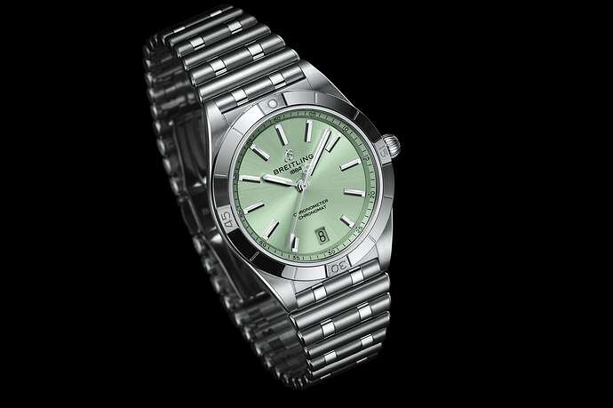 04_Chronomat-Automatic-36-with-a-pale-green-dial_Ref.-U103800101L1A1
