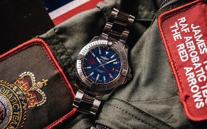 Breitling-Avenger-Royal-Air-Force-Red-Arrows-Limited-Edition-2