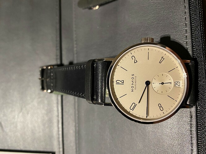 Nomos 09