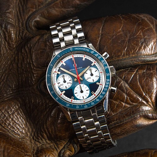 Universal_Geneve_Compax_Exotic_Blue-1
