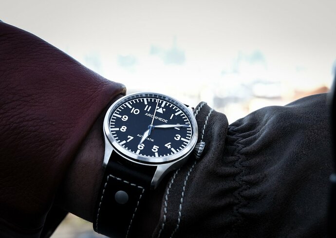 vktre-moto-co-archimede-watch-review