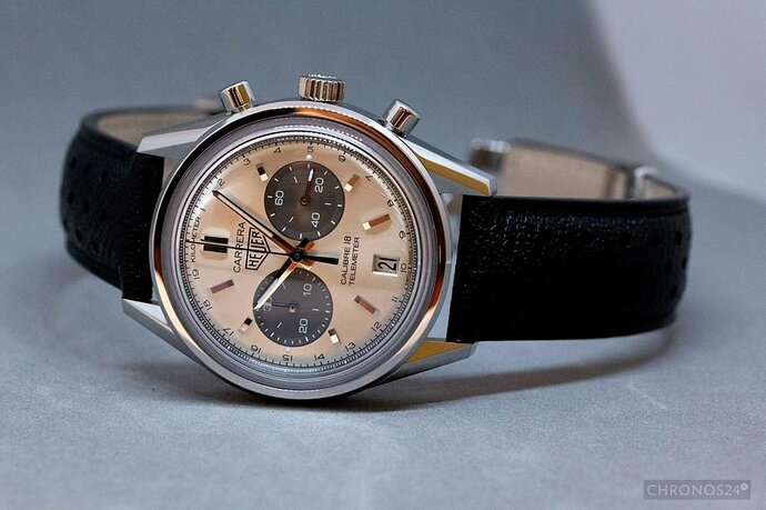 TAG_Heuer_Carrera_Calibre18_live_01-1400x932