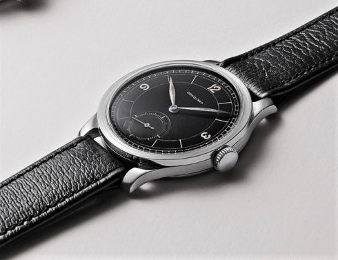 longines-heritage-classic-black-sector-dial-1024x786
