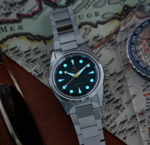 Lorier Falcon II green-gilt lume