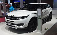 200px-Landwind_X7_01_--Auto_Shanghai--_2015-04-22
