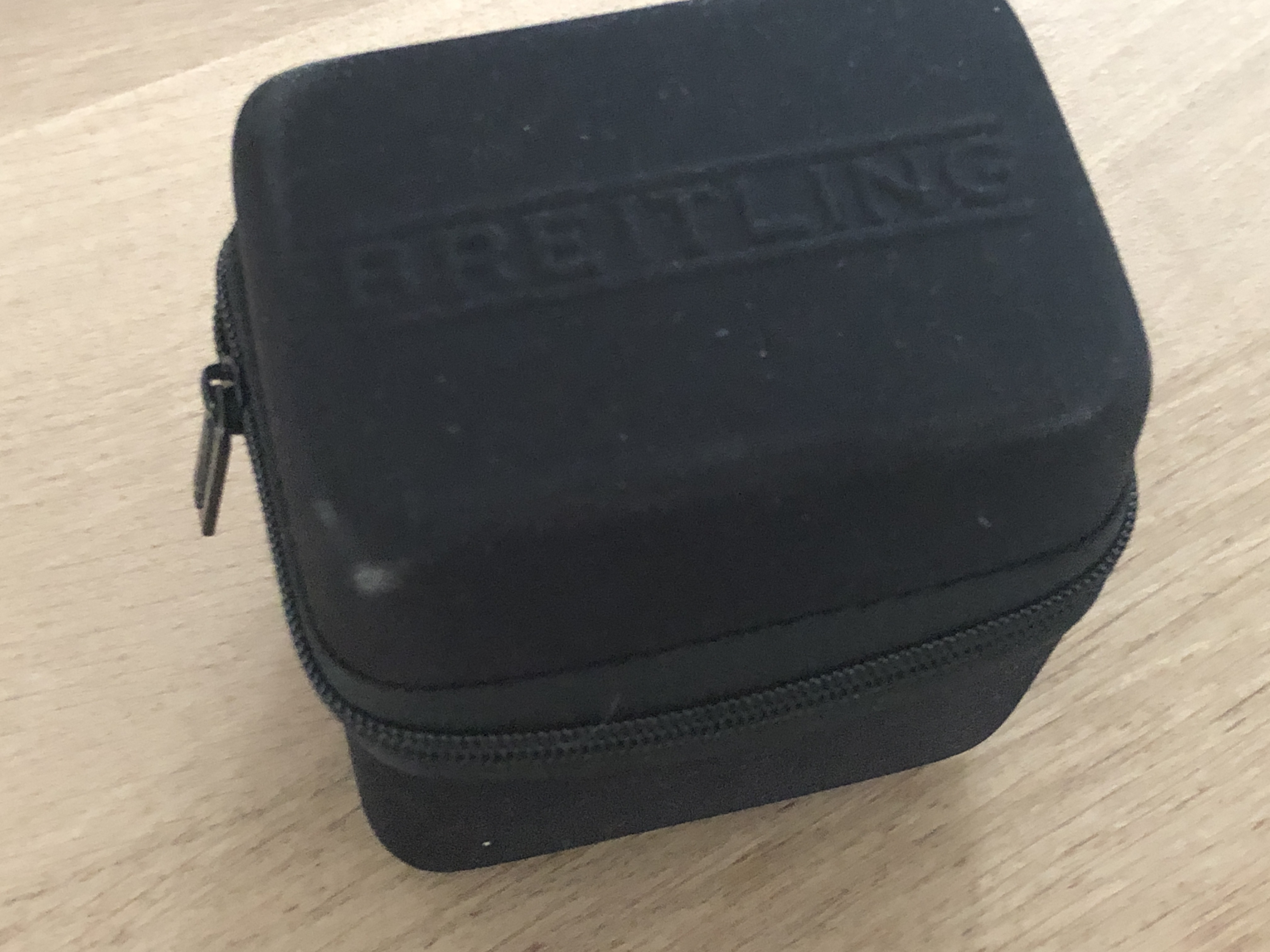 TK: Breitling reisetui / pouch - Horlogemarkt (banden, onderdelen, etc) -  Horlogeforum.nl - het forum voor liefhebbers van horloges