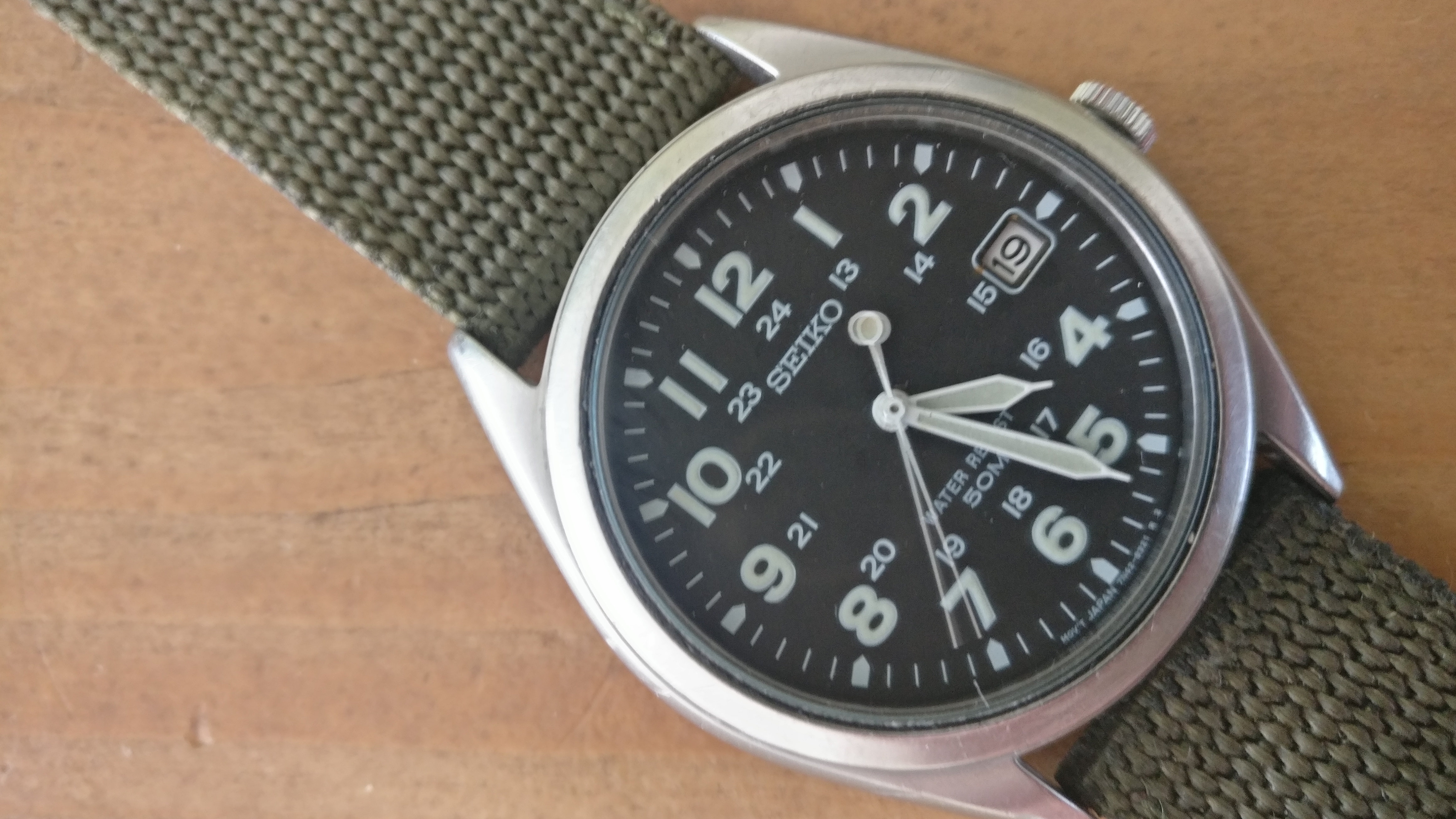 Seiko 7N42 8070 - Welk bedrijfslogo is dit? - Algemene Horlogepraat -   - het forum voor liefhebbers van horloges