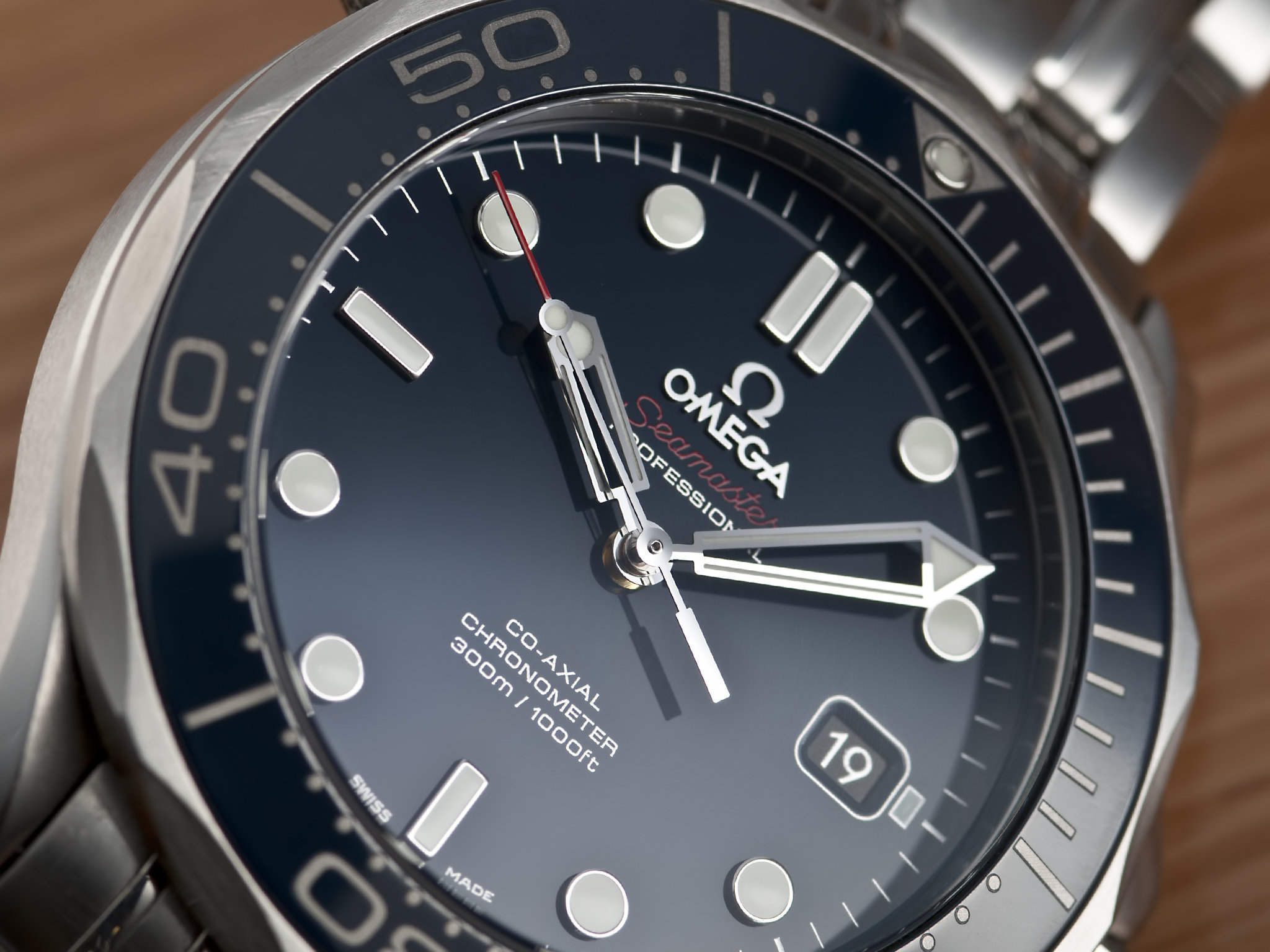 seamaster moon watch