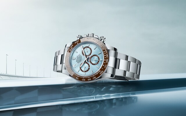 new-watches-2023-cosmograph-daytona-platinum-case-back-m126506-0001_2301ac_002