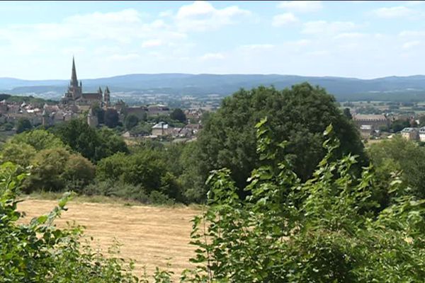 5edf597bdc390_19_autun_entre_au_parc_du_morvan_-00_01_36_08-3760869