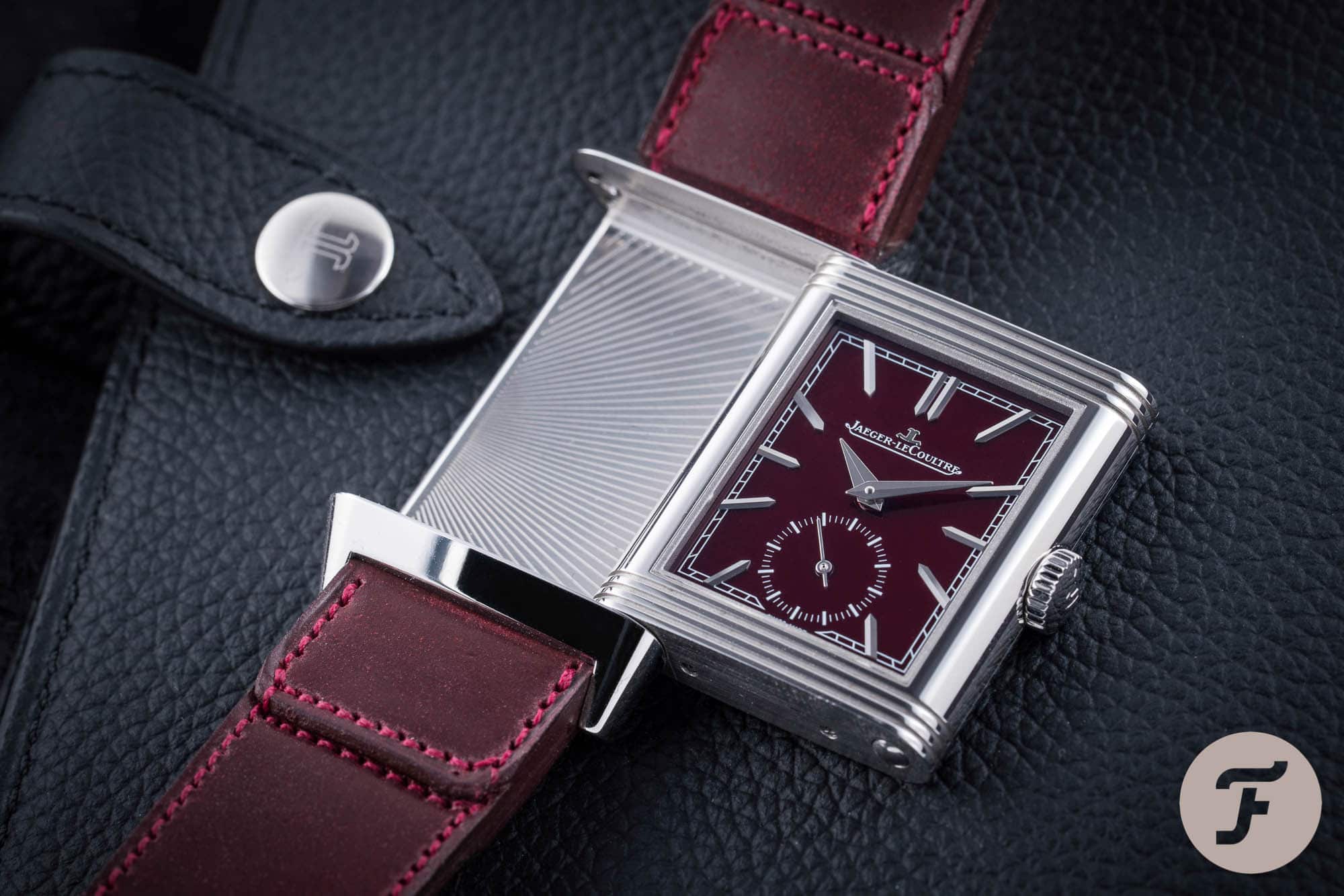 Jaeger-LeCoultre-Reverso-Tribute-SS-Burgundy.010-Edit