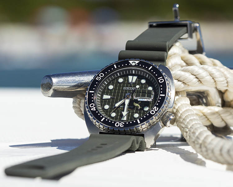 Green-Seiko-King-Turtle-SRPE05-Grenade-Dive-Watch-Cover