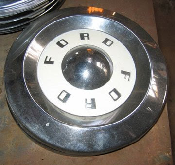 Ford Hubcap