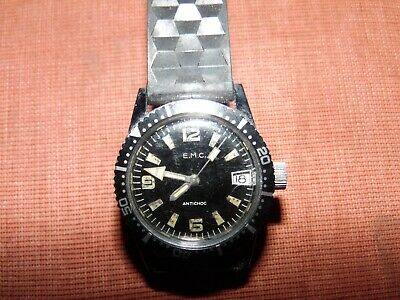 montre-mécanique-de-plonger-ancienne-EMC-dateur-étanche