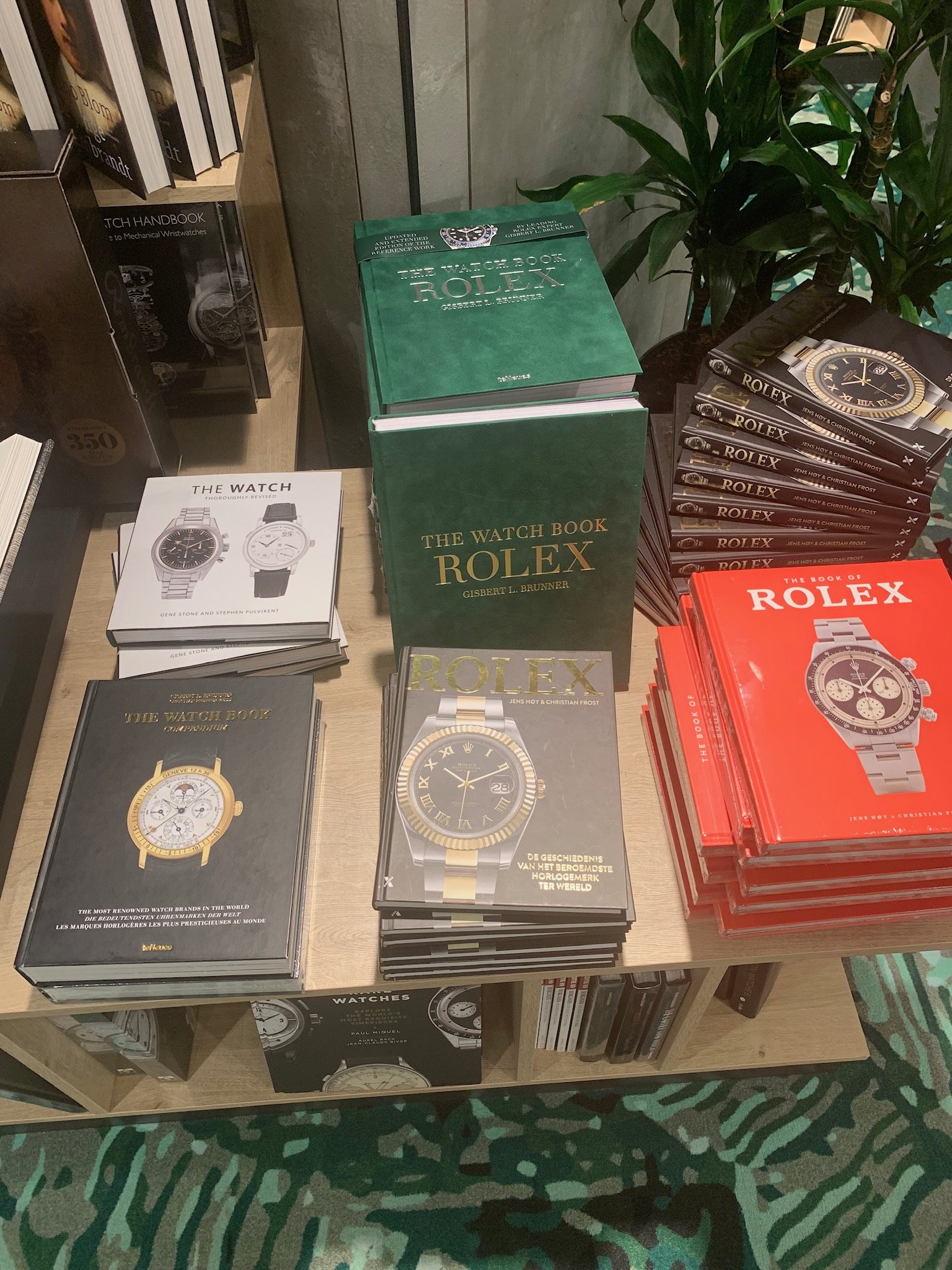 Een Rolexhoek met een Rolexboek. - Rolex only - Horlogeforum.nl - het forum  voor liefhebbers van horloges
