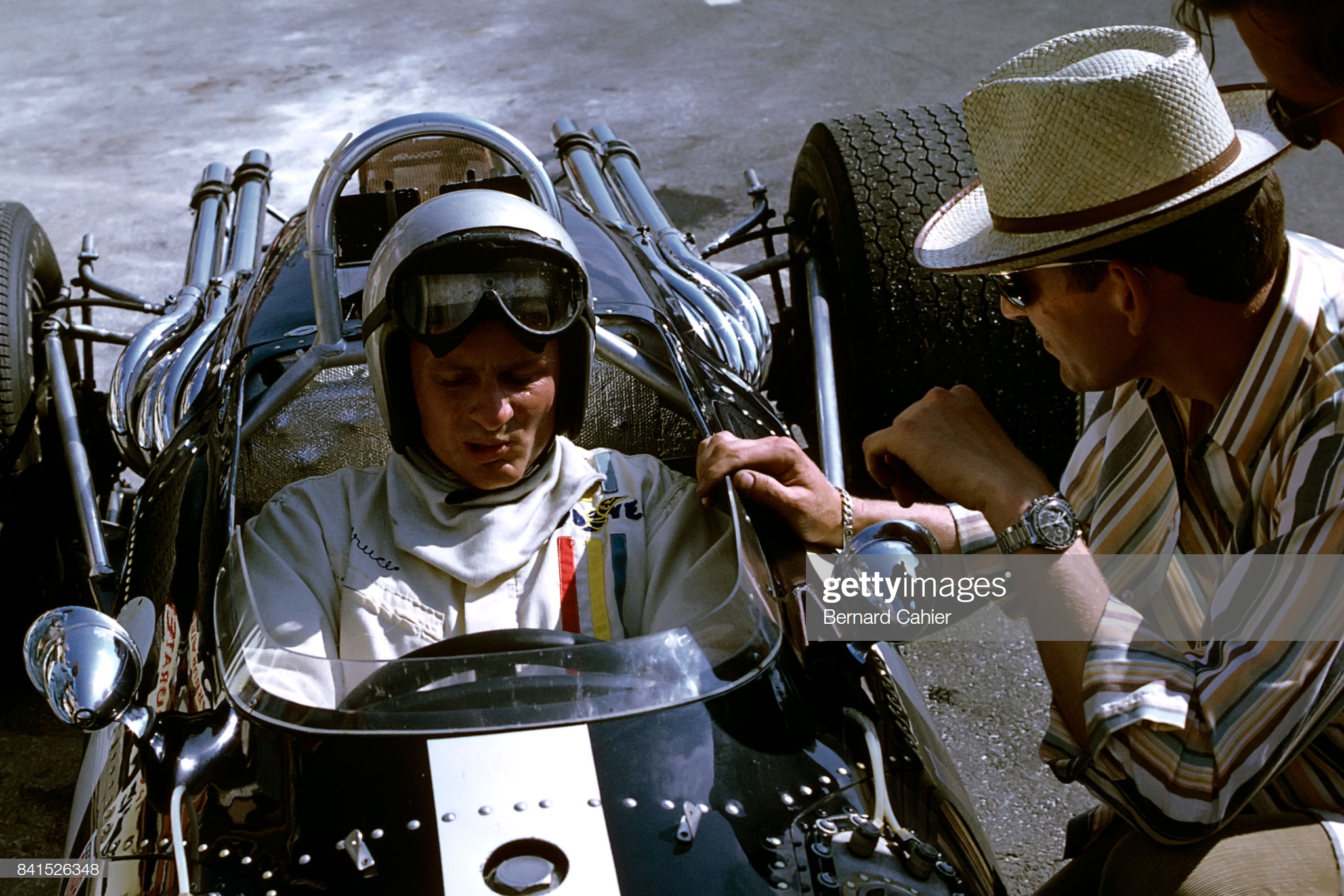 bruce-mclaren-eagleweslake-t1g-grand-prix-of-france-le-mans-bugatti-picture