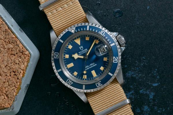 Tudor_Snowflake_AS01435_1_grande