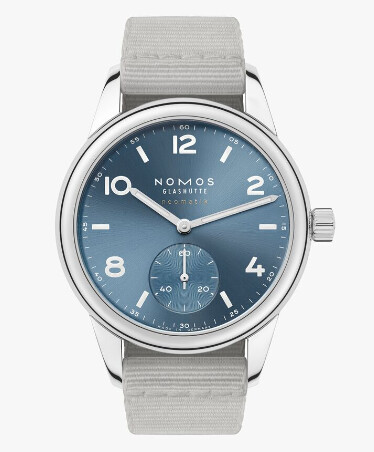 Nomos Club 747 1.PNG